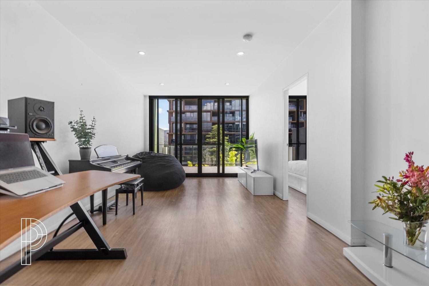 1 bedrooms Apartment / Unit / Flat in 13/38 Mort Street BRADDON ACT, 2612
