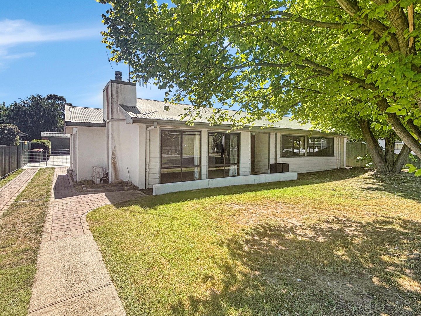 4 bedrooms House in 33 Wattle Street BERRIDALE NSW, 2628