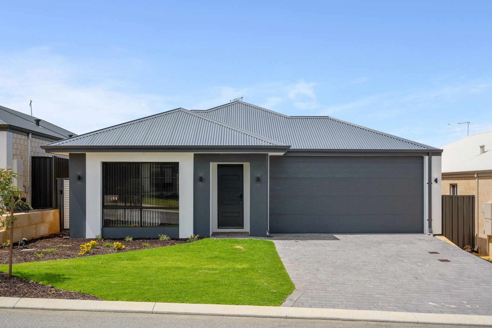 4 bedrooms House in 24 Candela Parkway BALDIVIS WA, 6171