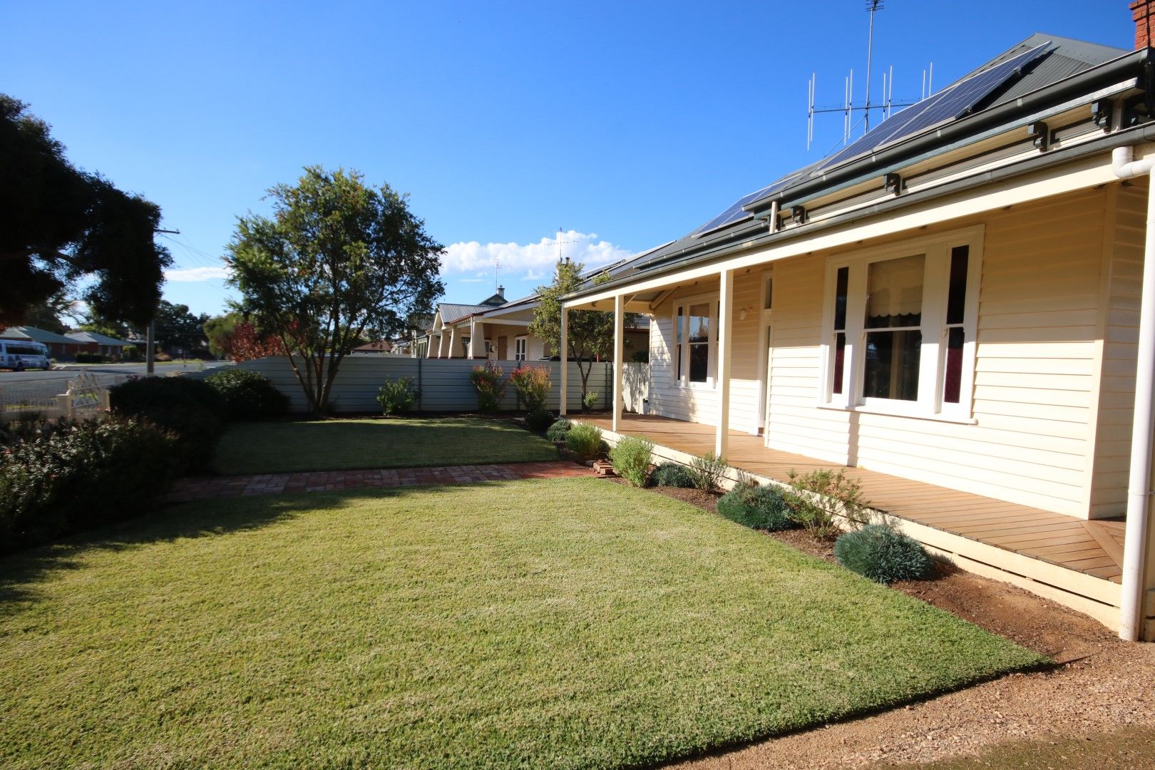 13 Mackay Street, Rochester VIC 3561, Image 2