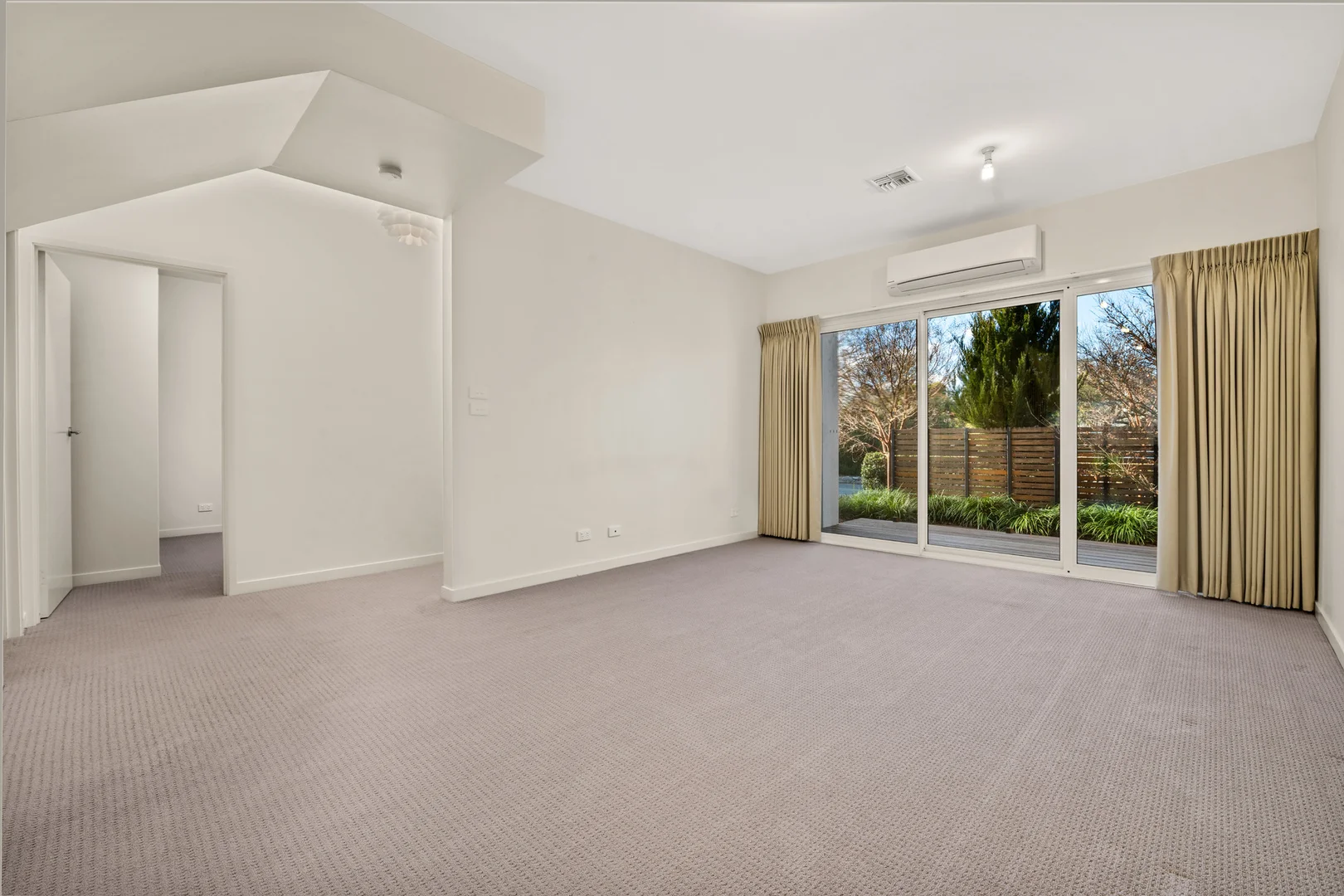 Additional image 6 of 1 Shiels Place, Curtin ACT 2605