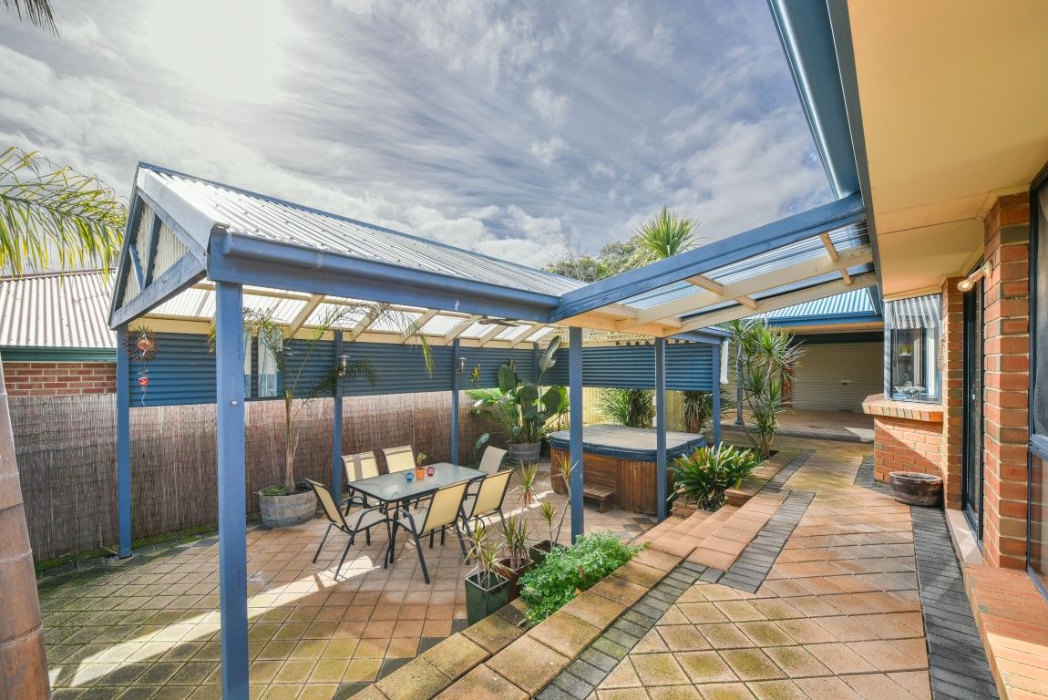 9 Melrose Court, Happy Valley SA 5159, Image 2