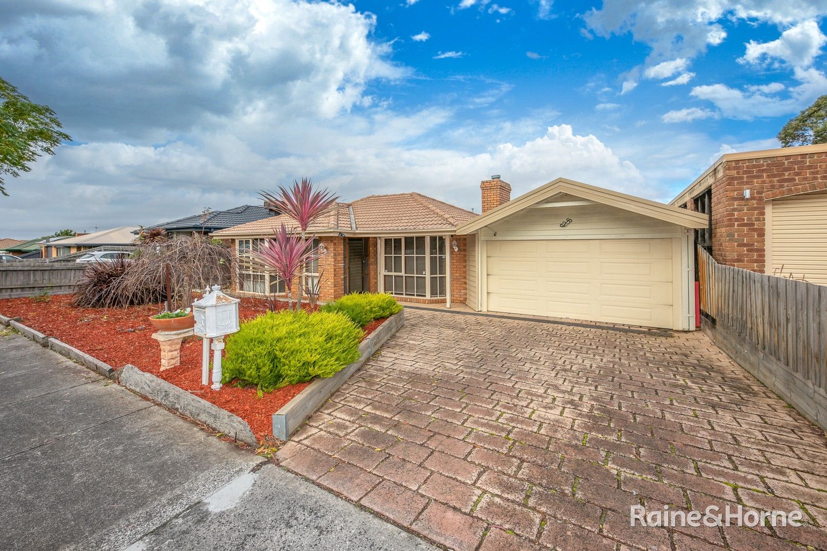 3 bedrooms House in 25 Marjorie Avenue SUNBURY VIC, 3429