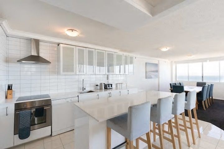 3 bedrooms Apartment / Unit / Flat in 33/20 Old Burleigh  Road SURFERS PARADISE QLD, 4217