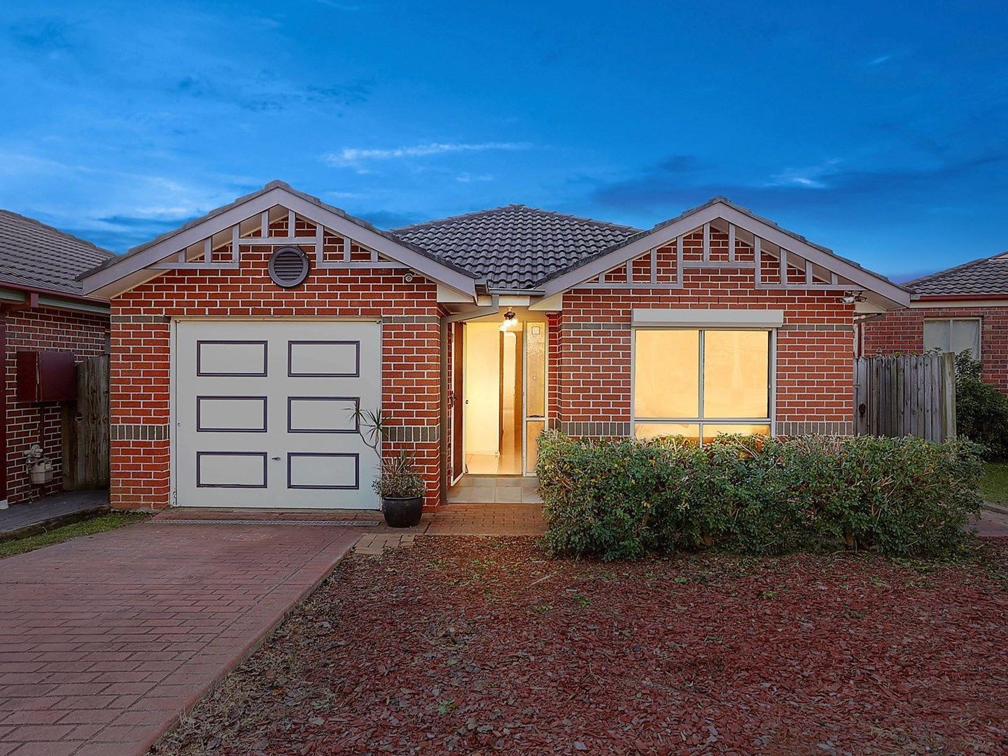 44 Lyndhurst Court, Wattle Grove NSW 2173, Image 0