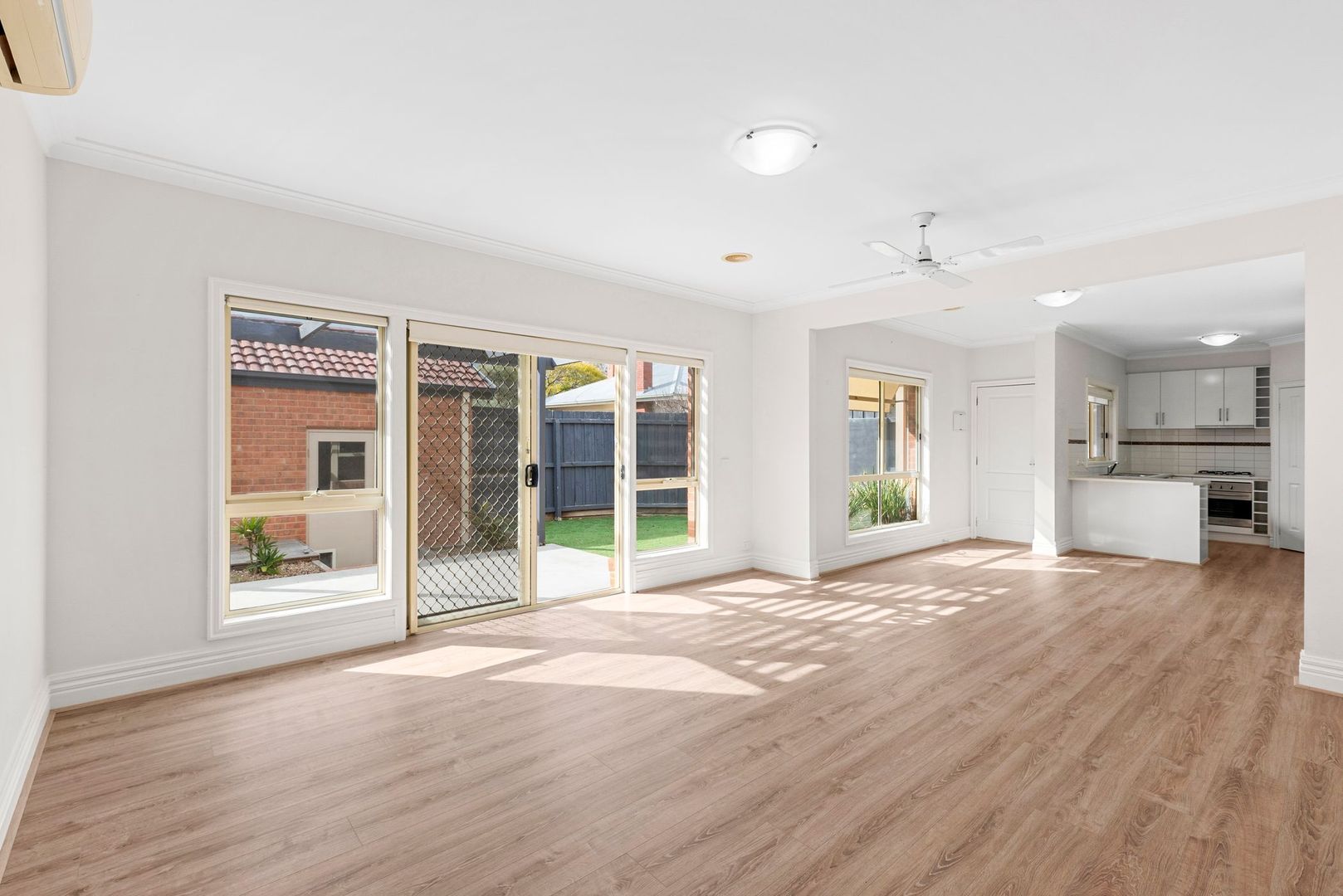 2/193 Roslyn Road, Belmont VIC 3216, Image 2