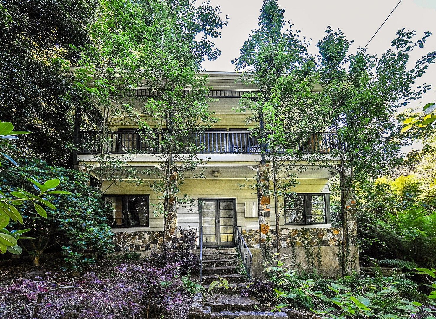 4 bedrooms House in 453 Mount Dandenong Tourist Road SASSAFRAS VIC, 3787