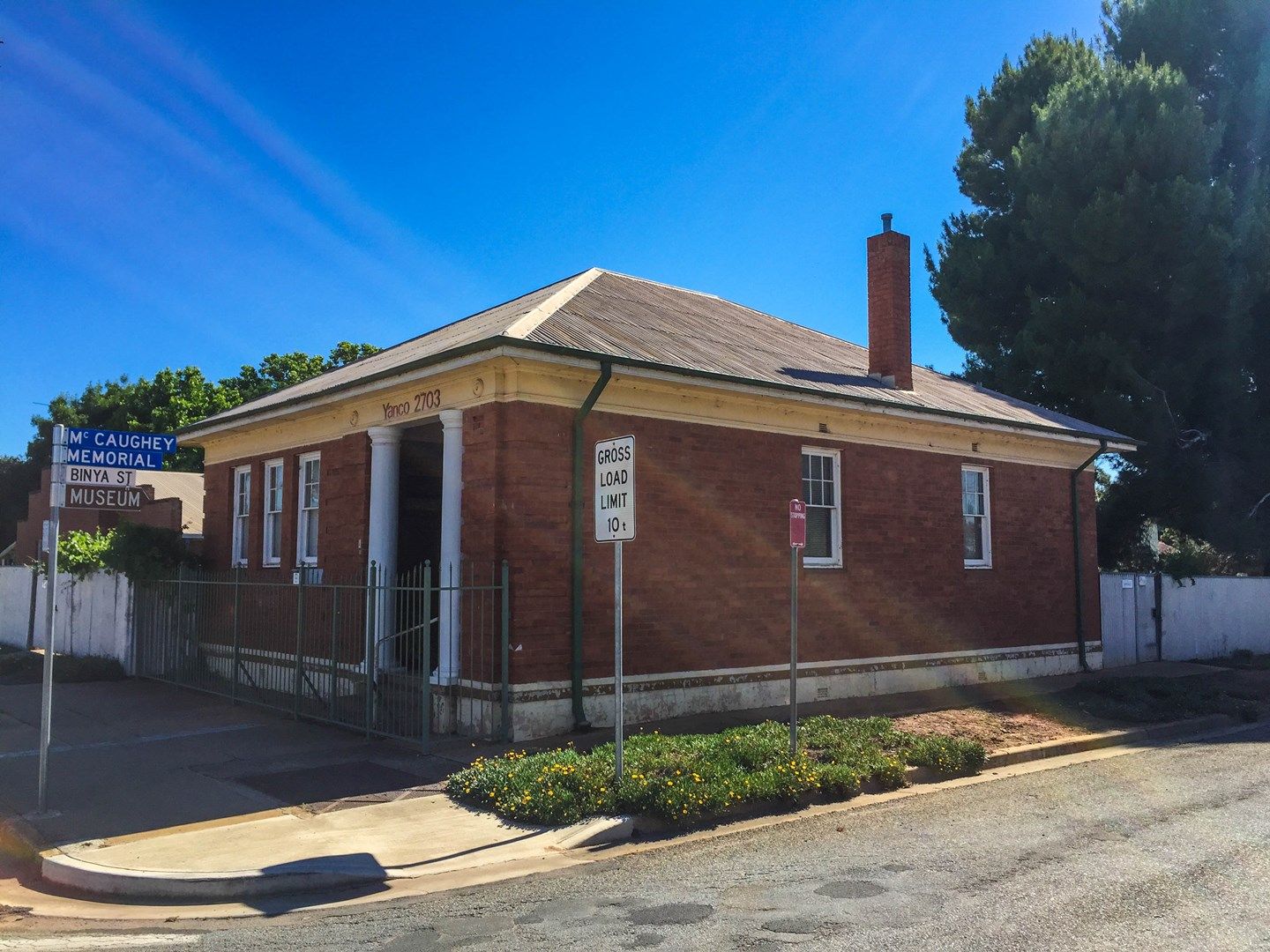 9 Main Avenue, Yanco Property History & Address Research Domain