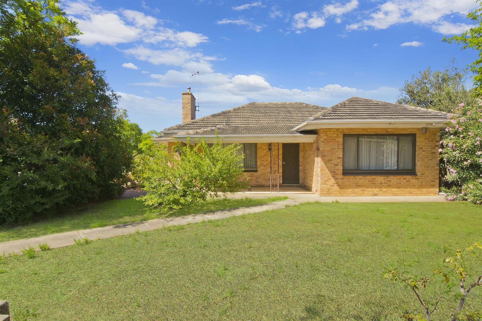 3 bedrooms House in 4 Melbourne Crescent MANNINGHAM SA, 5086