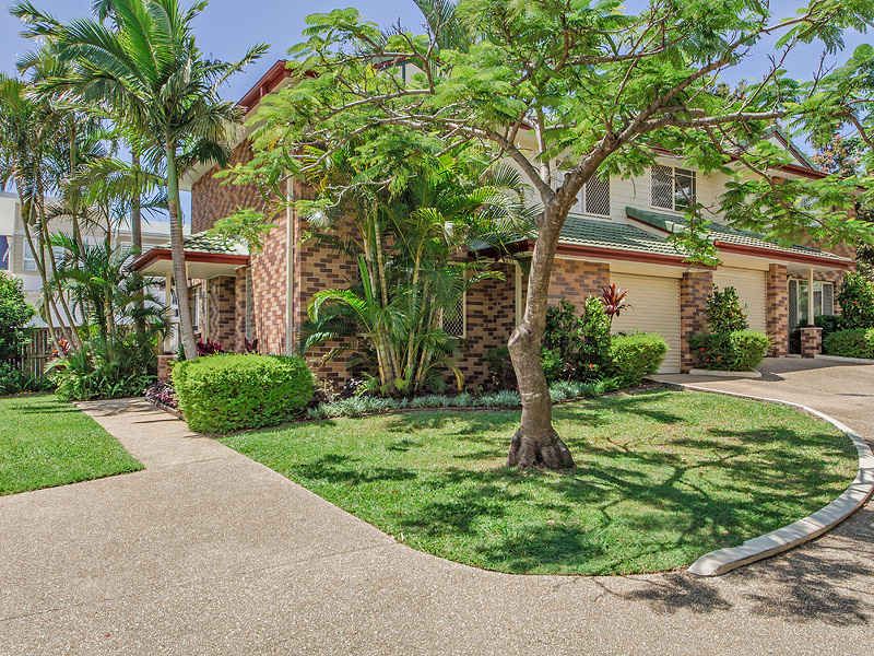 3 bedrooms Townhouse in 3/180 Queen Street SOUTHPORT QLD, 4215