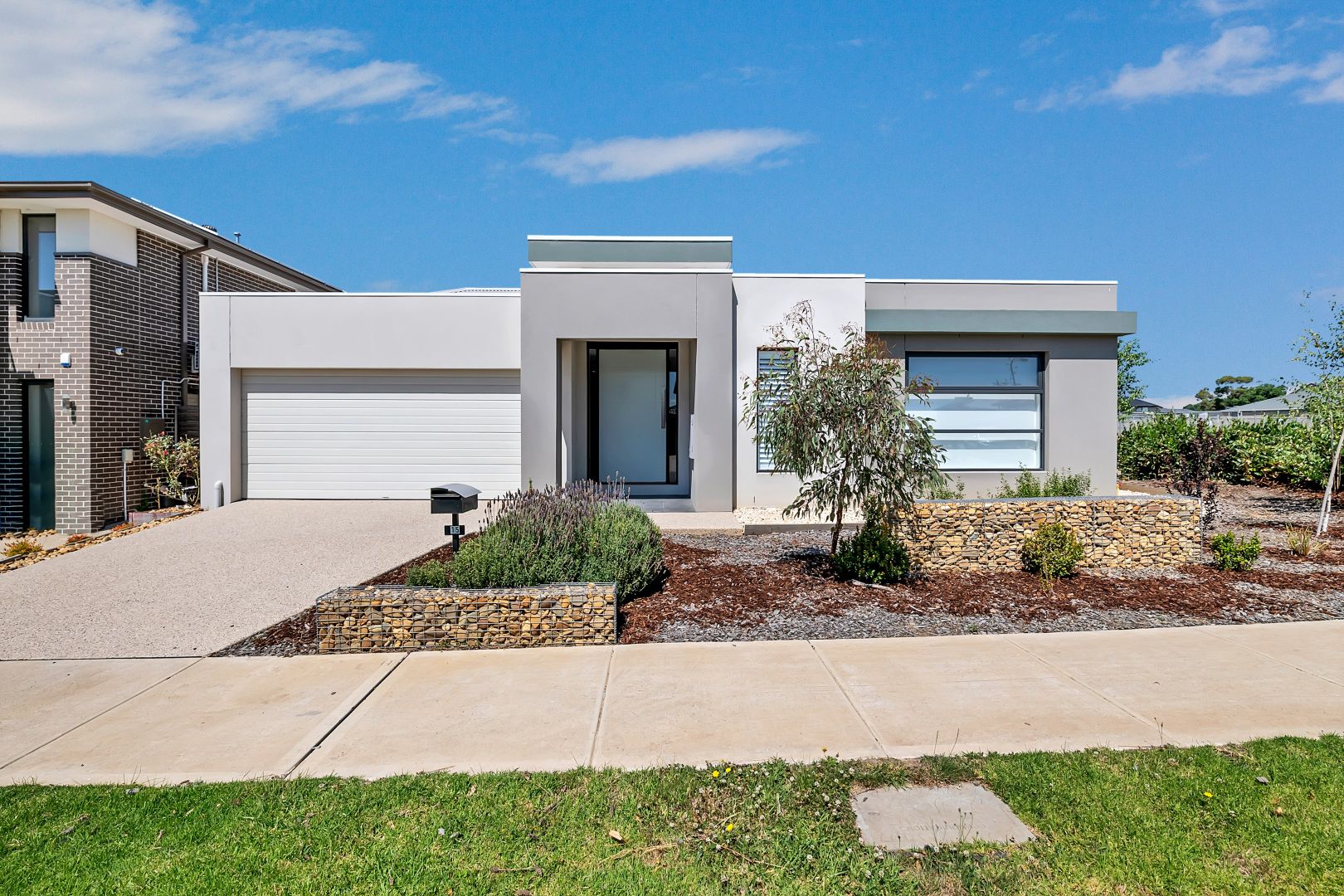 15 Watermint Way, Clyde North VIC 3978