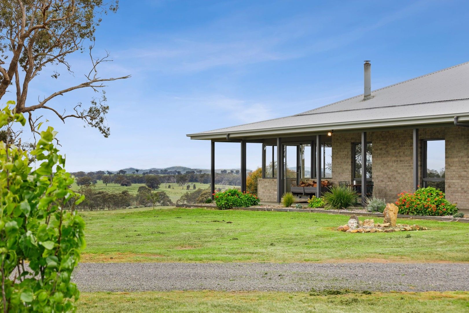 2 bedrooms House in 116 Killeens Lane HEATHCOTE VIC, 3523