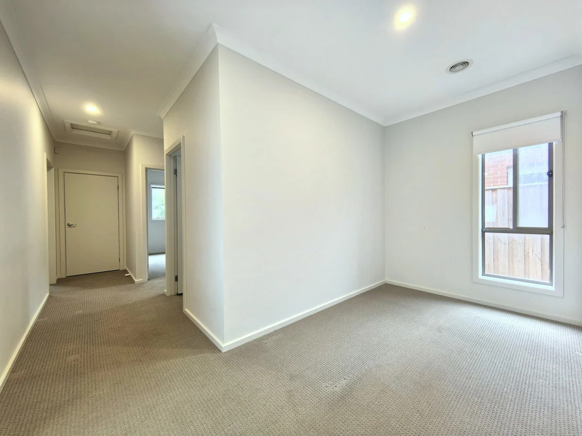 Additional image 12 of 102 Evesham Drive, Point Cook VIC 3030