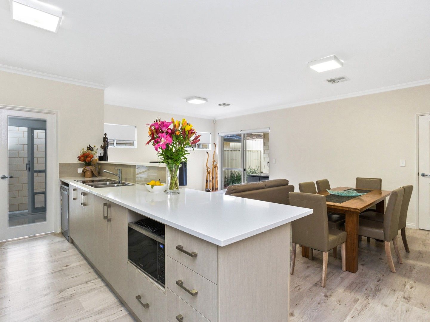 3 bedrooms House in 20B Leaside Way SPEARWOOD WA, 6163