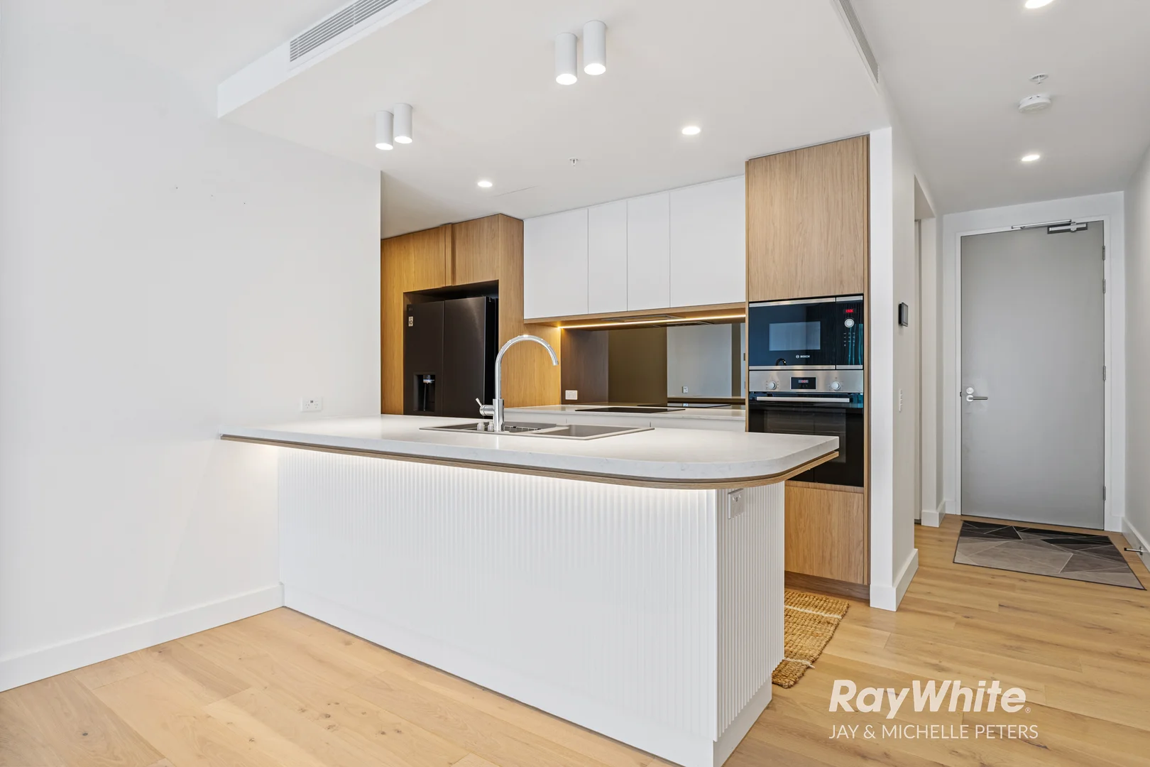 Additional image 10 of 605/85 Landsborough Avenue, Scarborough QLD 4020