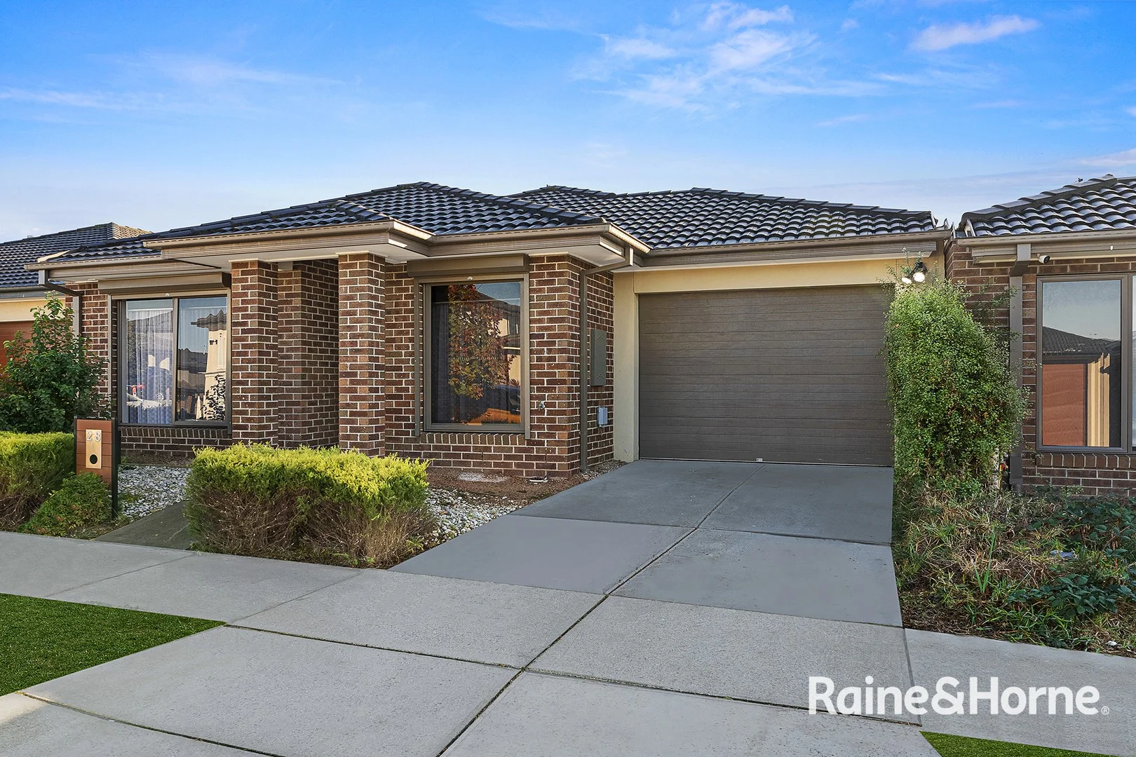 28 Lace Monitor Circuit, Clyde North VIC 3978