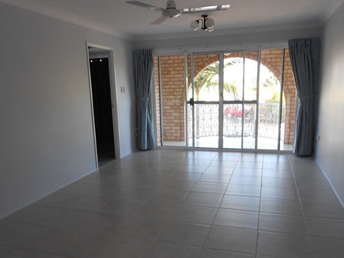 Unit 4/37 Armstrong Street, Berserker QLD 4701, Image 1