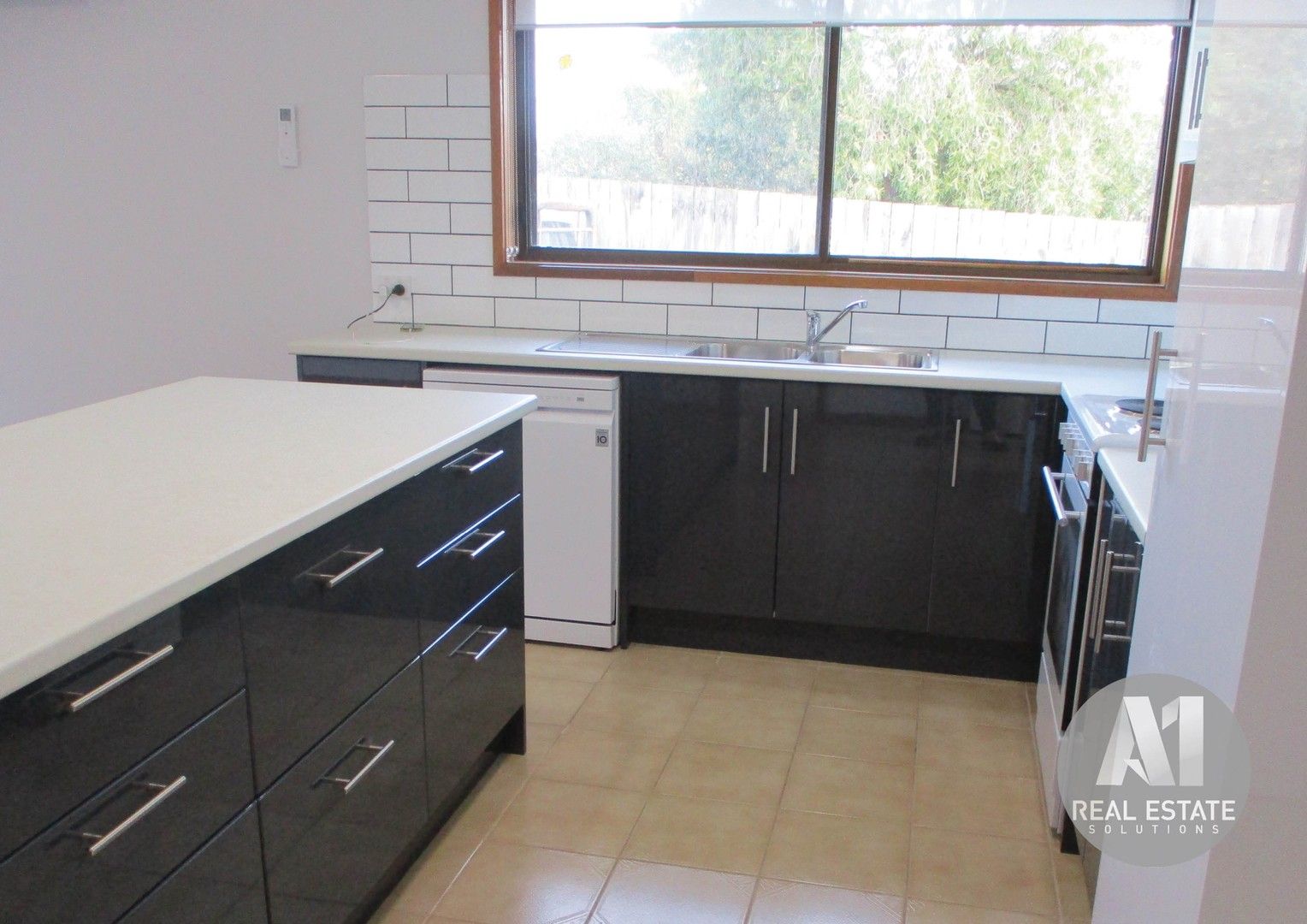 3 bedrooms Apartment / Unit / Flat in 5/18 Cape Nelson Road PORTLAND VIC, 3305