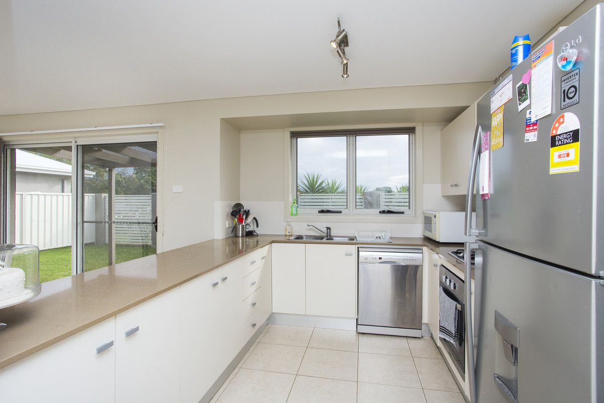 2/39 O'Shea Circuit, Cessnock NSW 2325, Image 1