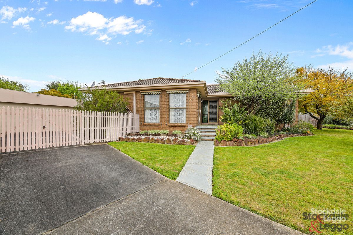 17 Griffin Street, Moe VIC 3825 - House For Rent - $320 ...