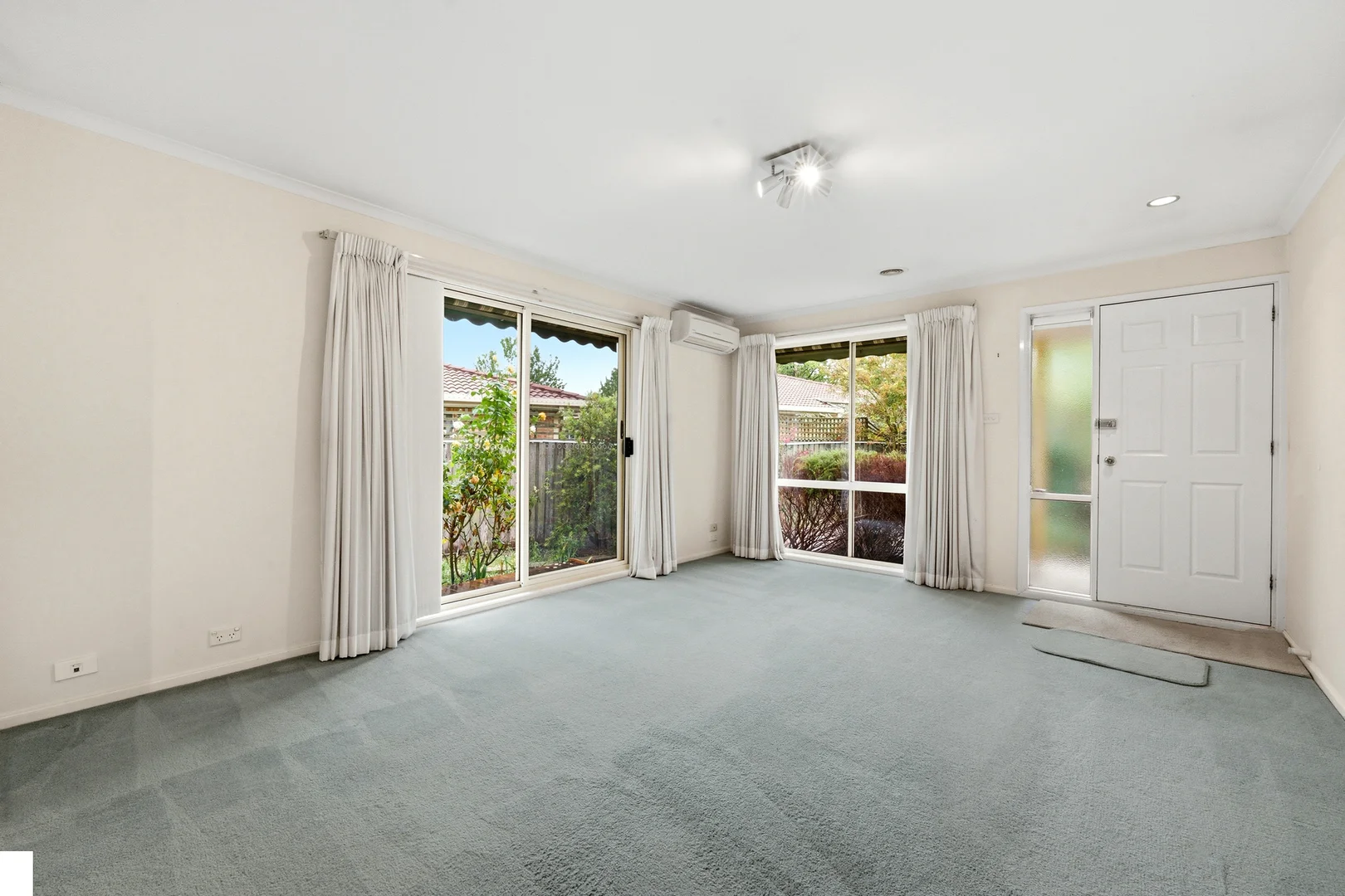 Additional image 4 of 2/106 Britten Jones Drive, Holt ACT 2615