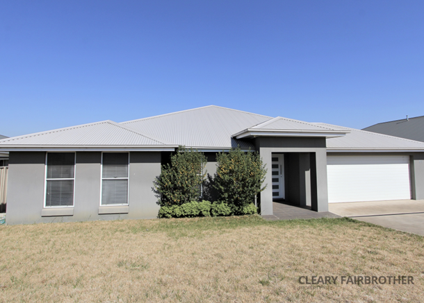 37 Westbourne Drive, Llanarth NSW 2795