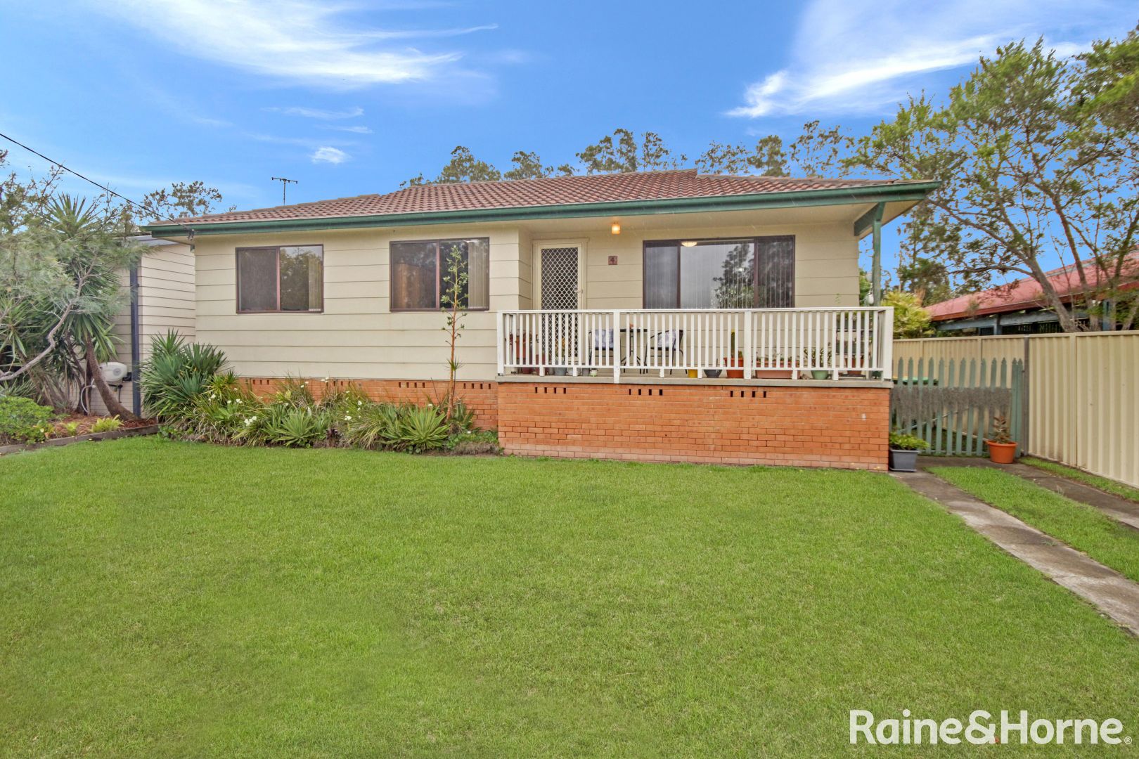 4 Platypus Road, Berkeley Vale NSW 2261, Image 1