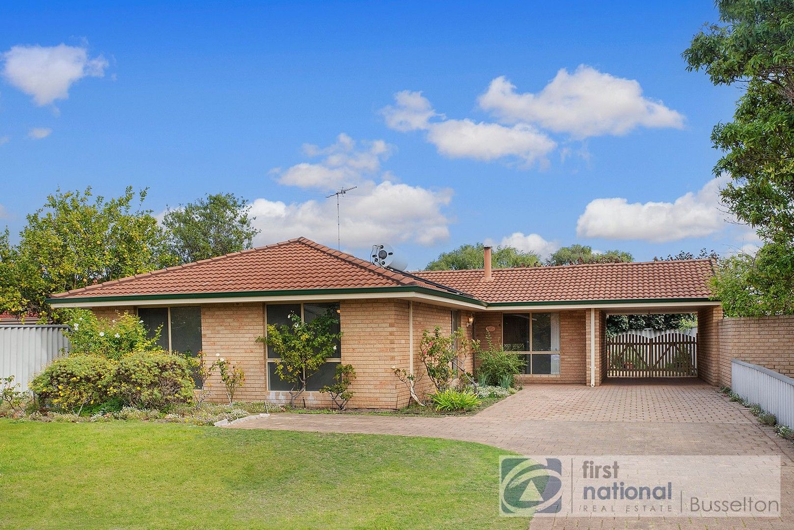 4 Dolphin Court, Broadwater WA 6280, Image 0