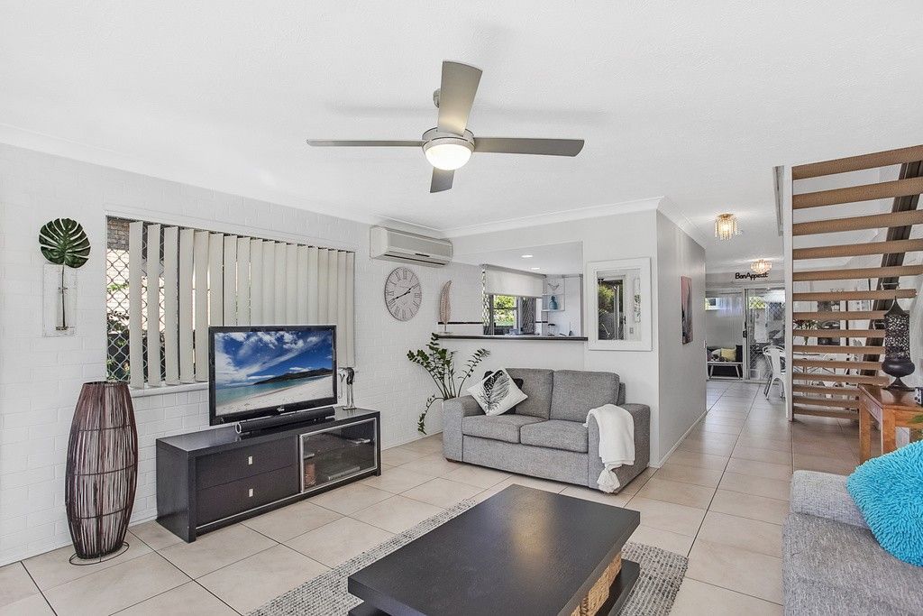 1/4-6 Snowgum Court, Burleigh Waters QLD 4220, Image 2