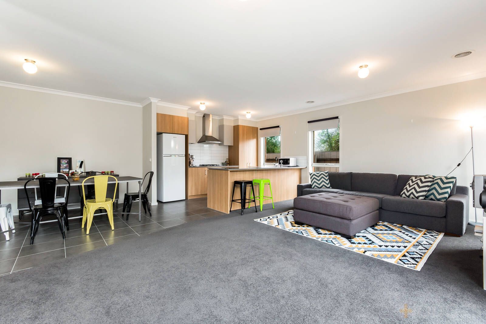 2/2 Lancaster Avenue, Newcomb VIC 3219, Image 2