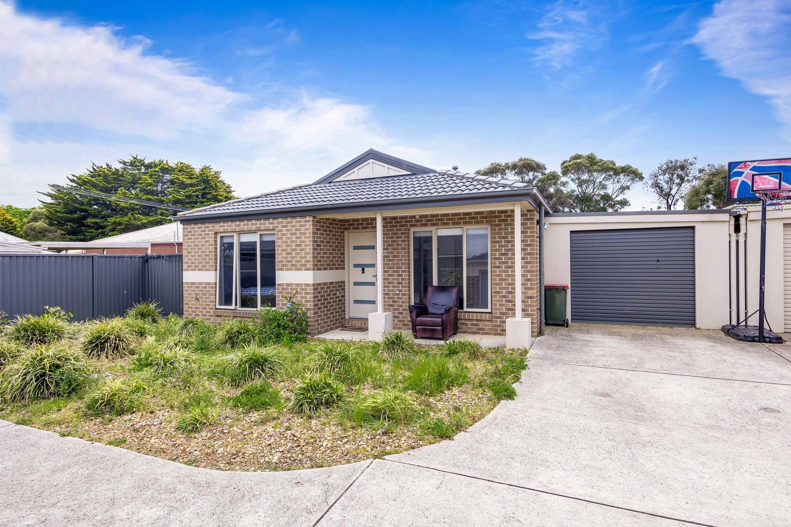 2 bedrooms Apartment / Unit / Flat in 2/223 Grant Street SEBASTOPOL VIC, 3356