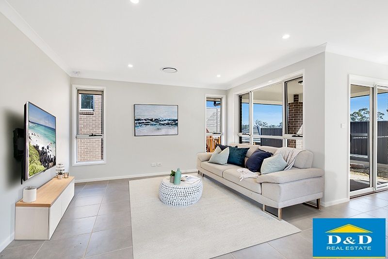 4 bedrooms House in 5 Doubletail Lane DENHAM COURT NSW, 2565