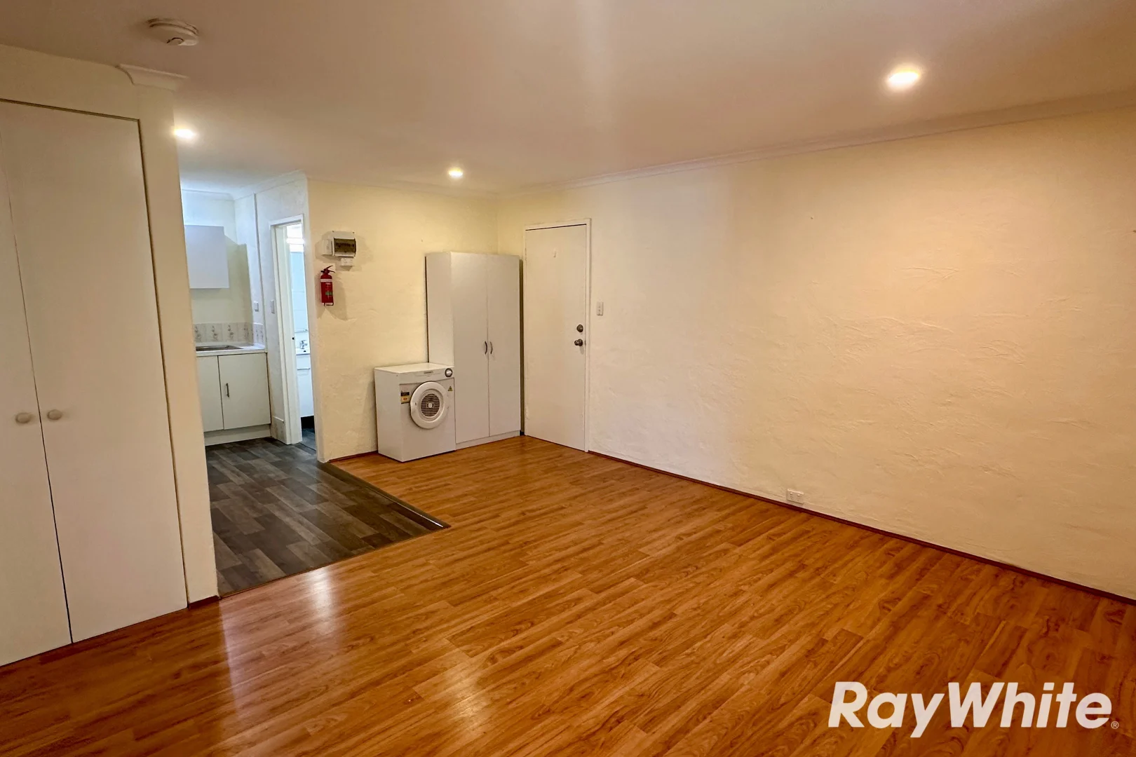 Additional image 4 of 1/98 Mandurah Terrace, Mandurah WA 6210