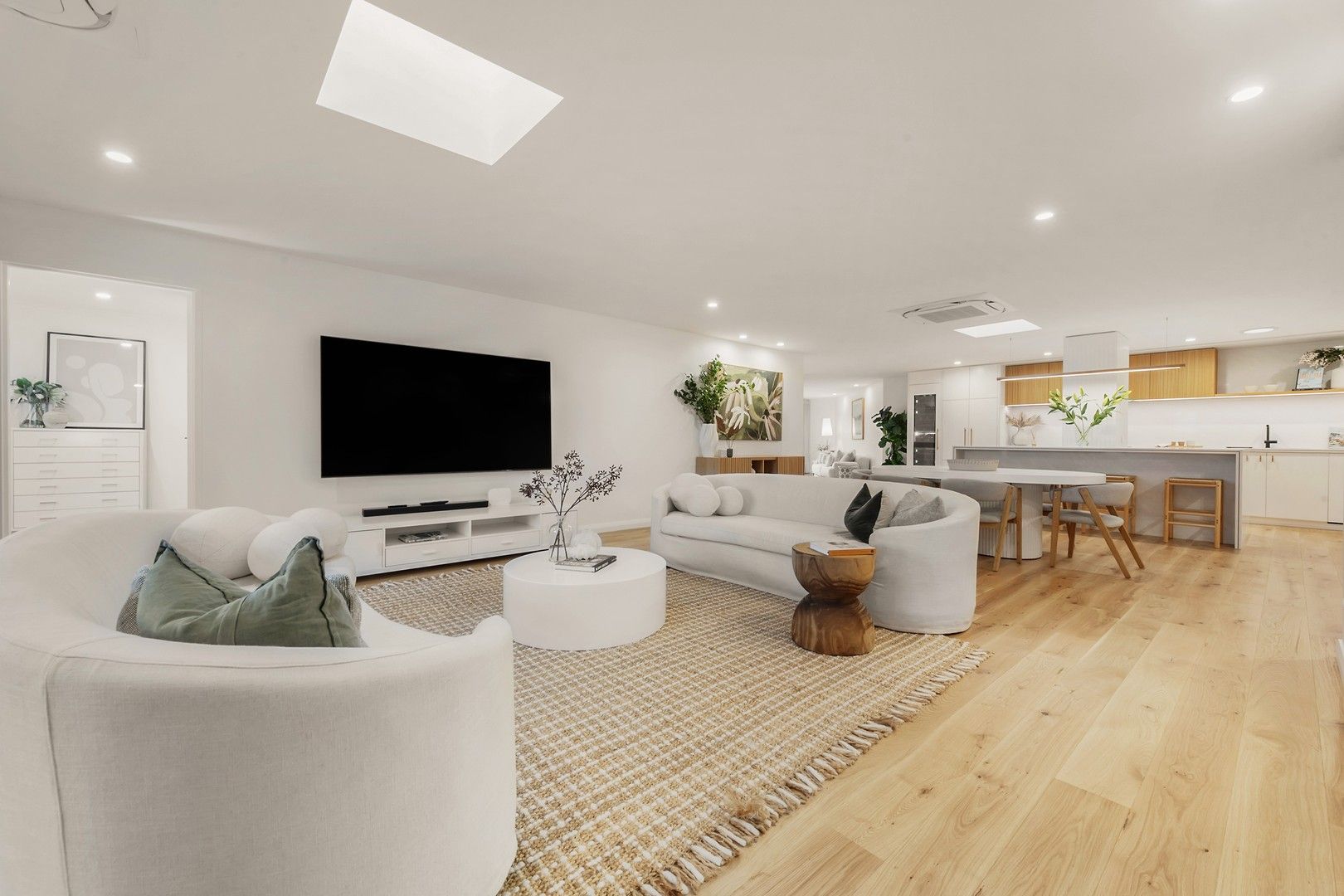 4 bedrooms Apartment / Unit / Flat in 404/265 Wharf Road NEWCASTLE NSW, 2300