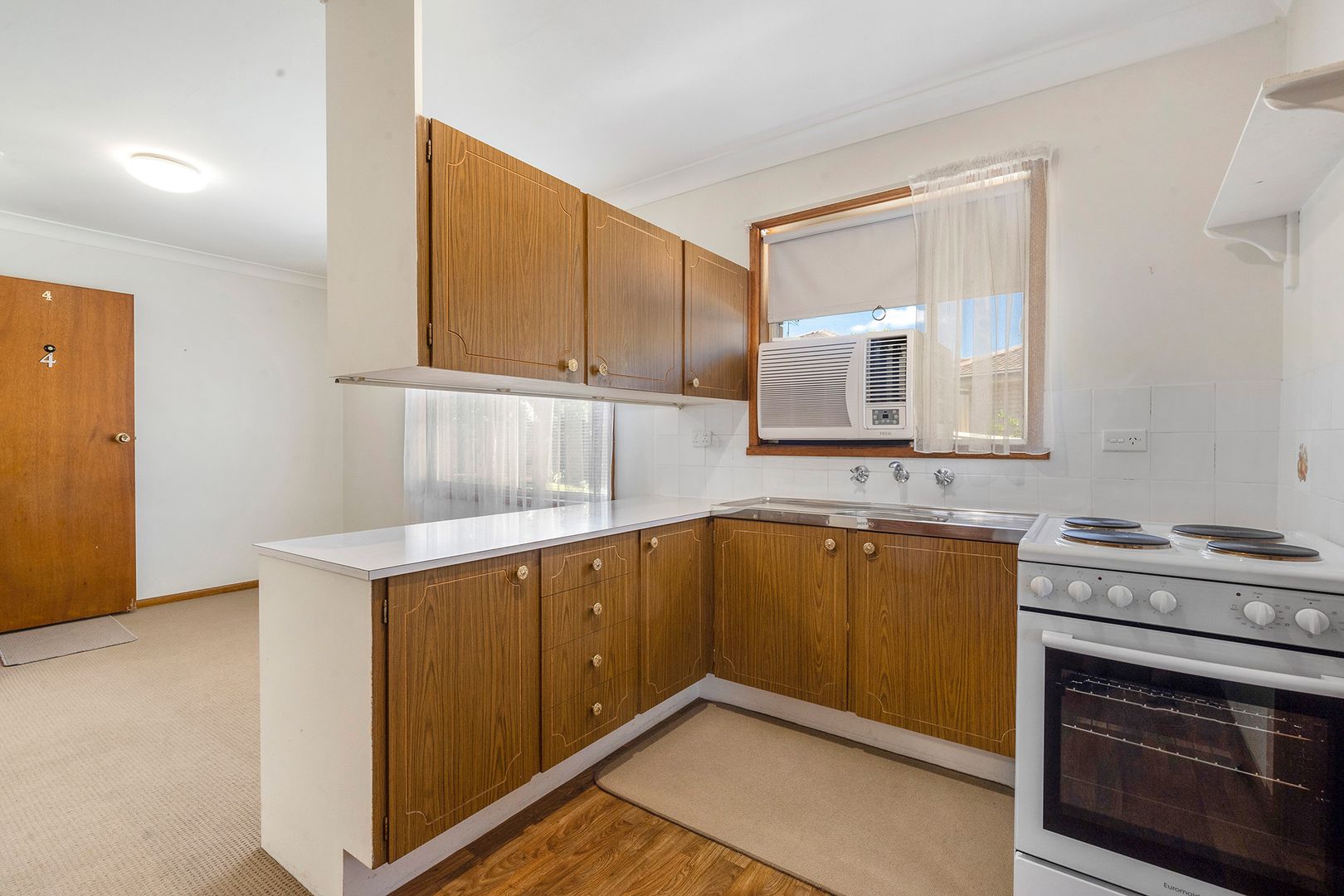 4/4 Hansen Place, Shortland NSW 2307, Image 2