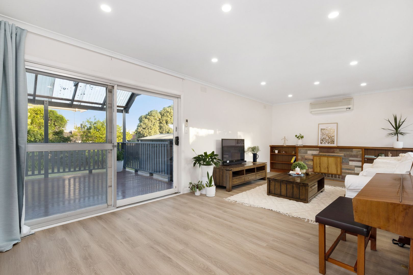 2 Lola Street, Mulgrave VIC 3170, Image 2