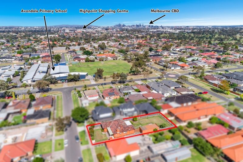 19 Robson Avenue, Avondale Heights VIC 3034, Image 2