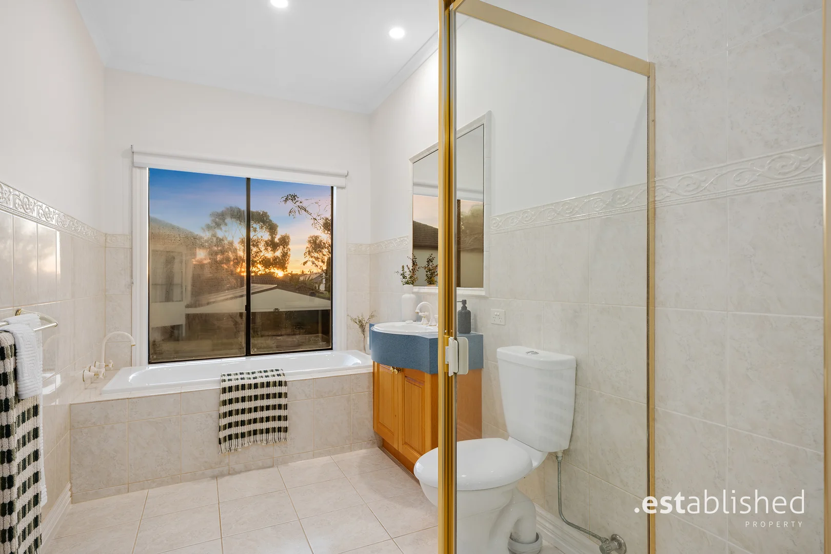 Additional image 26 of 21 South Shore Avenue, Sanctuary Lakes VIC 3030