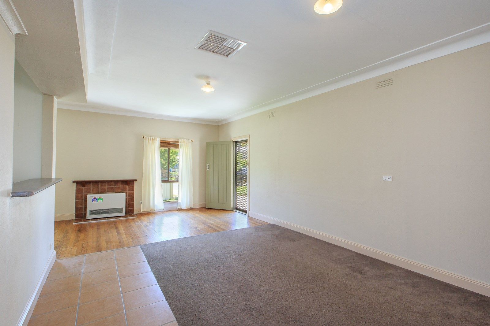 338 Charles Street, South Albury NSW 2640, Image 1