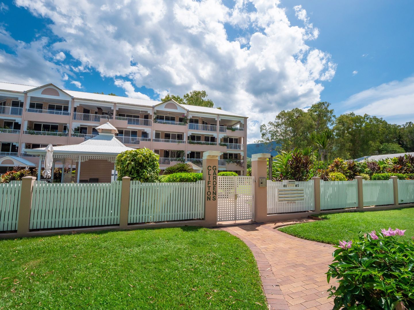 7/81-87 Arlington Esplanade, Clifton Beach QLD 4879, Image 2