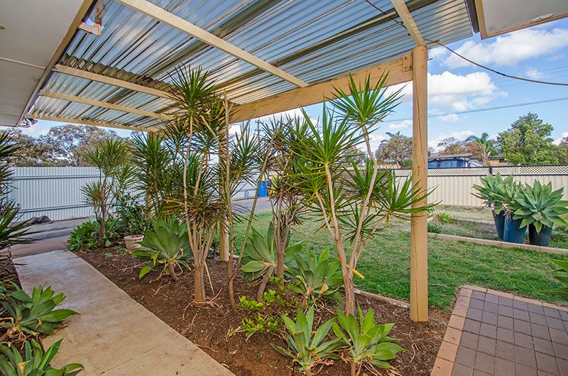 4 Killarney Street, Hannans WA 6430, Image 2