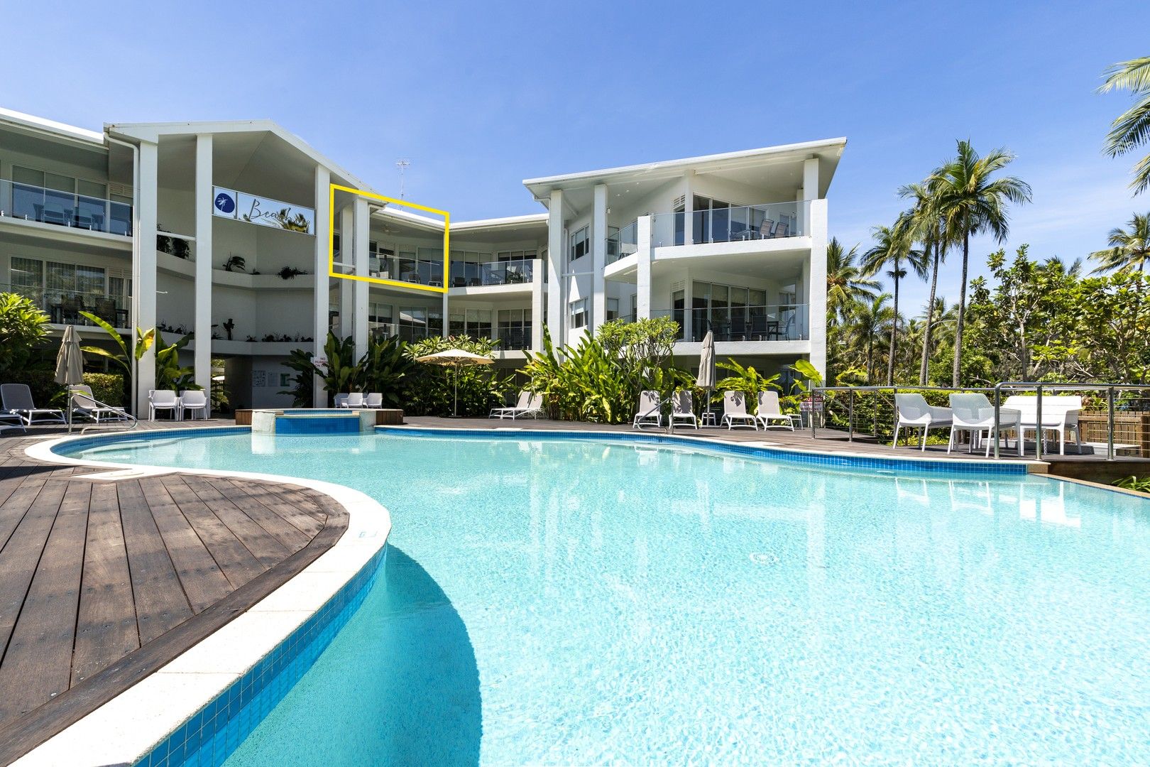 2 bedrooms Apartment / Unit / Flat in 327/19-23 Esplanade PORT DOUGLAS QLD, 4877