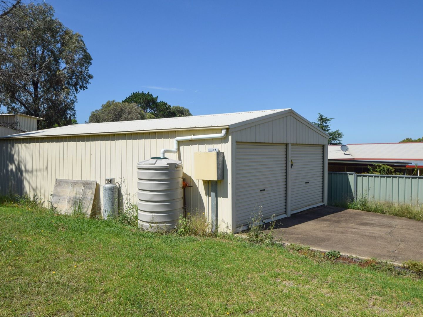12 Angel Court, Young NSW 2594, Image 2
