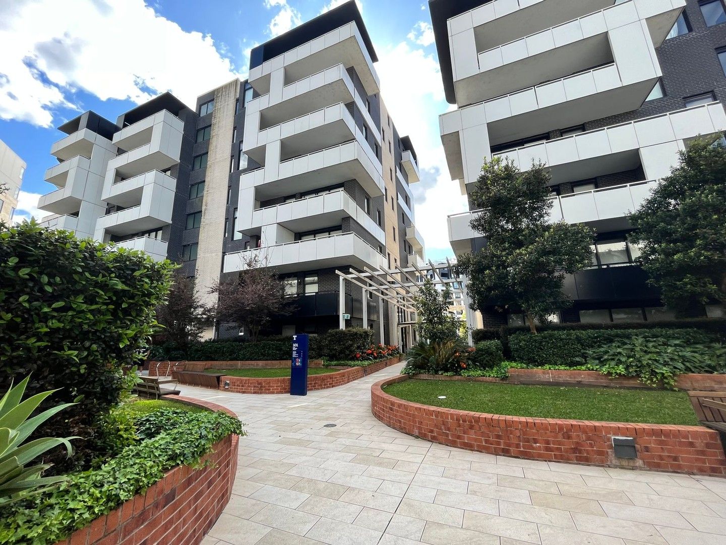 1 bedrooms Apartment / Unit / Flat in 307/101A Lord Sheffield Circuit PENRITH NSW, 2750