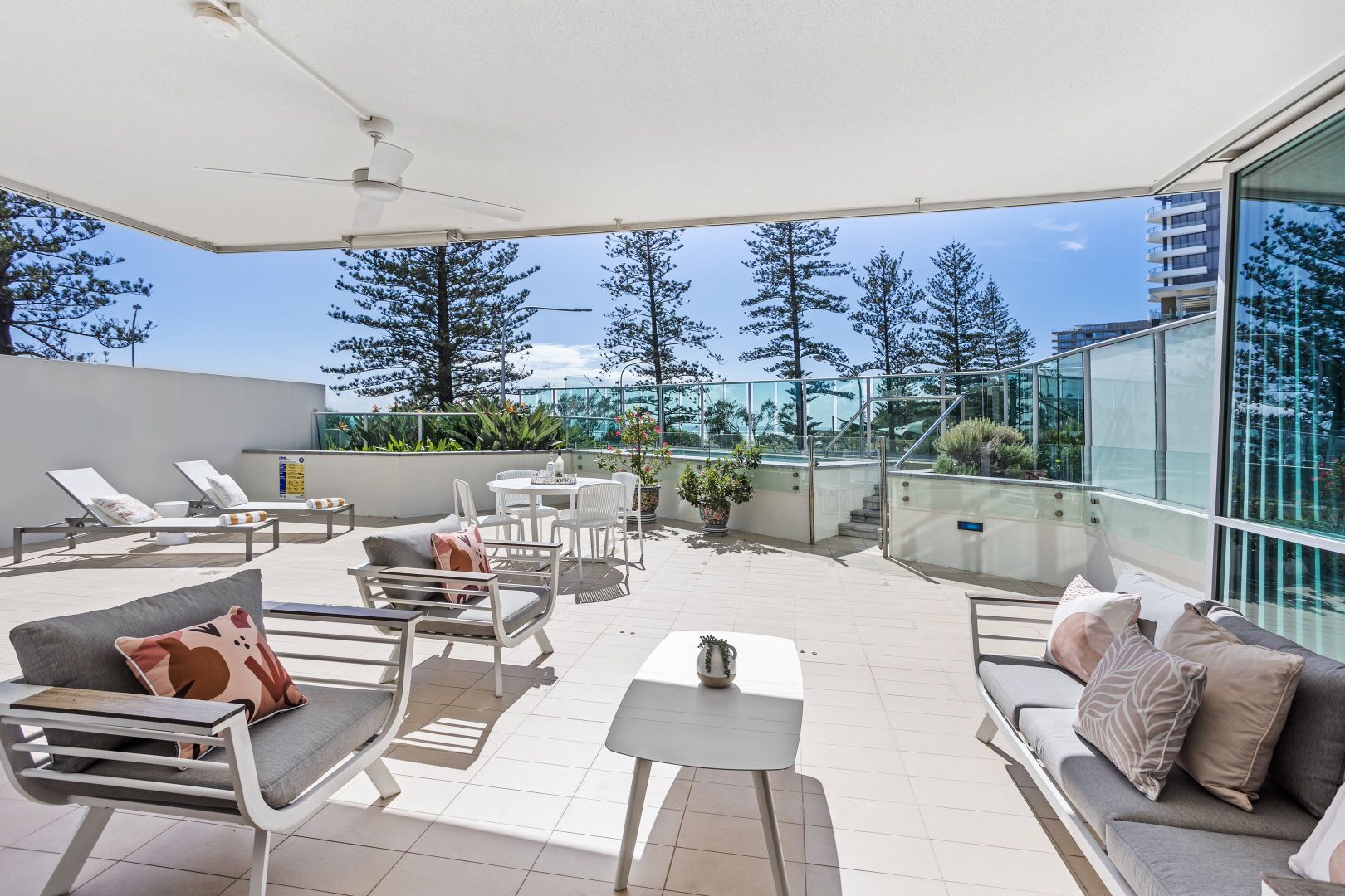 204/1-3 Douglas Street, Coolangatta QLD 4225, Image 2