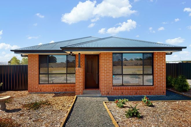 Picture of 6 COLLINS STREET, MERRIWA NSW 2329