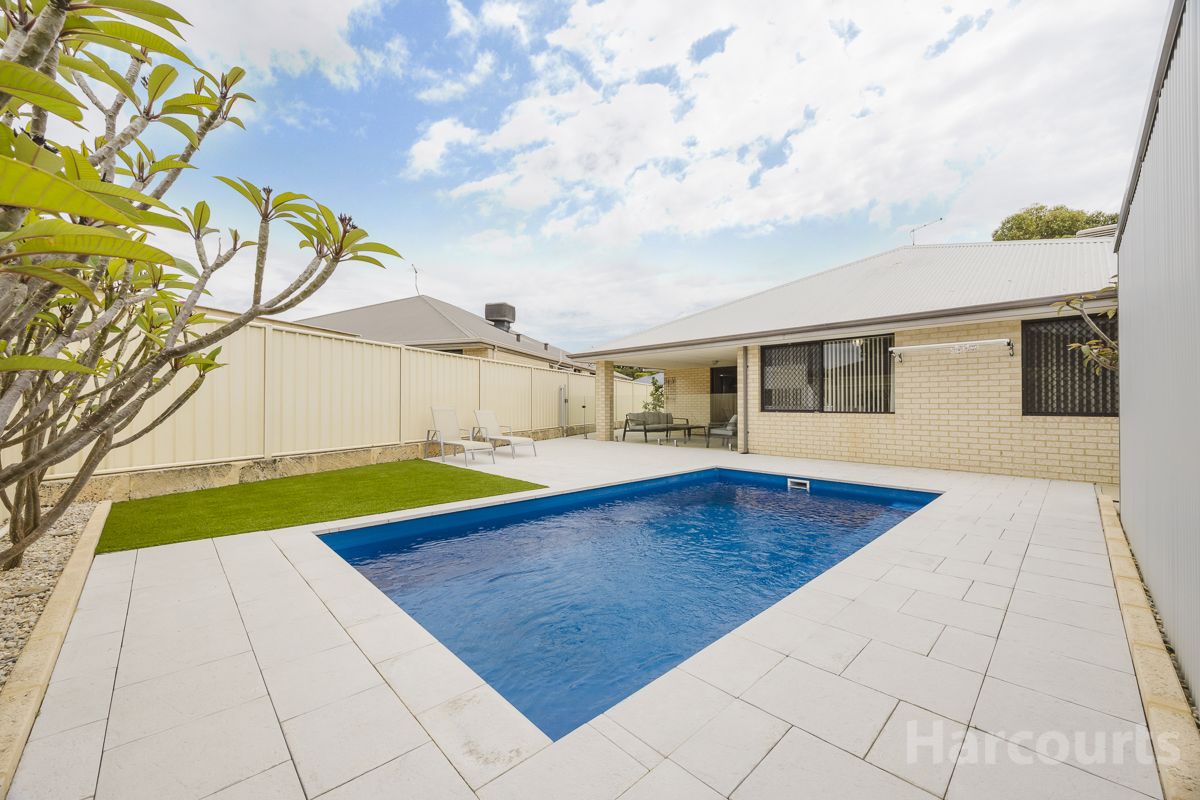 4 bedrooms House in 38 Carbine Loop BANKSIA GROVE WA, 6031