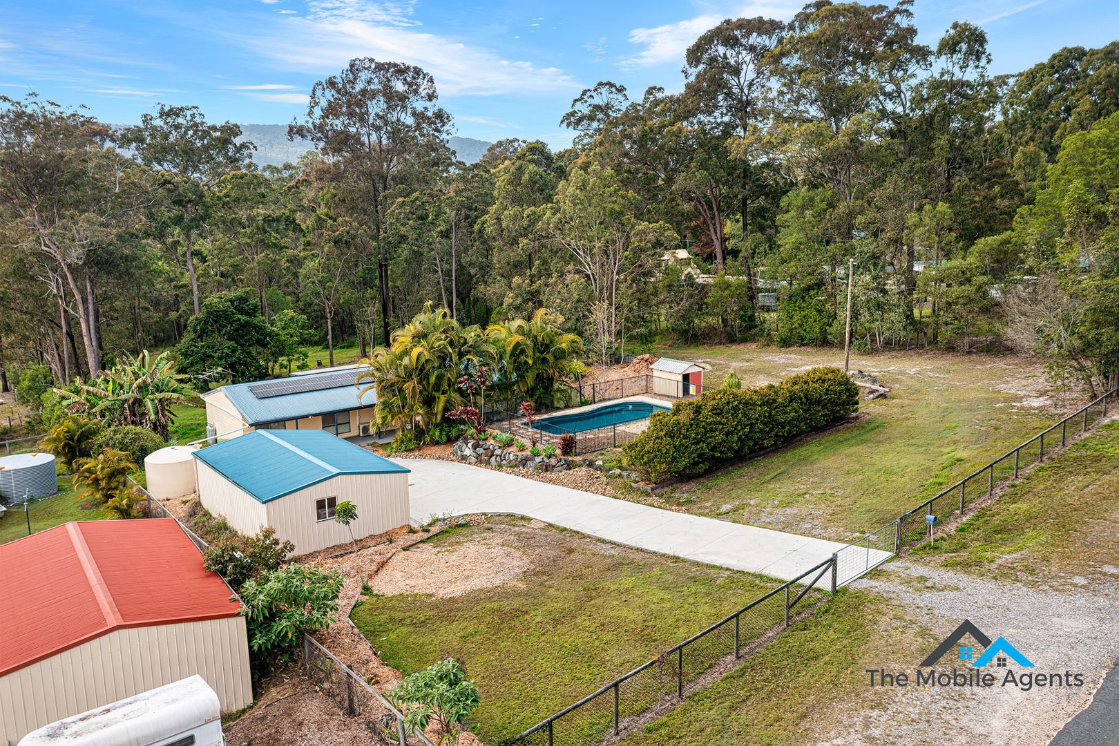 98102 Diamentina Drive, Logan Village Property History & Address