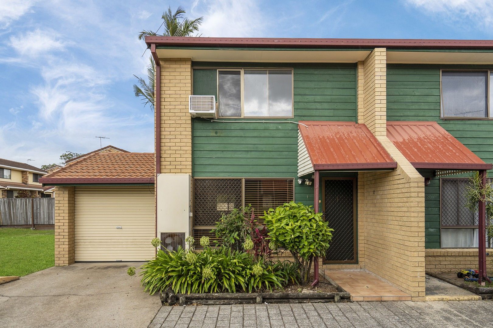2 bedrooms Townhouse in 1/39 Bruce Road WOODRIDGE QLD, 4114