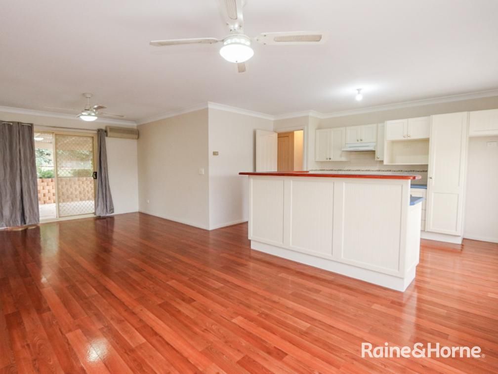 2 Hassall Grove, Kelso NSW 2795, Image 2